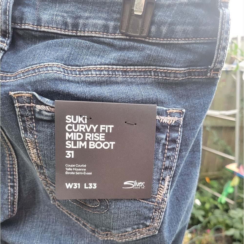 Silver Jeans - Picture 2 of 13